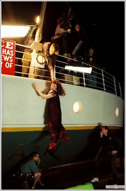 30 Amazing Behind the Scenes Photographs From the Making of ‘Titanic