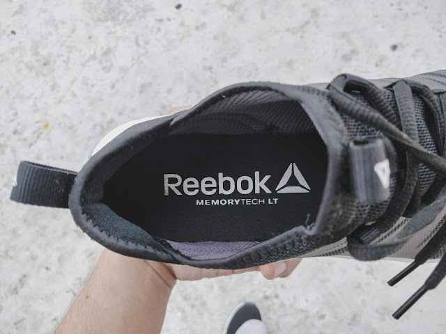 รีวิว รองเท้าวิ่ง Reebok รุ่น Astroride Future MEN ด้านใน