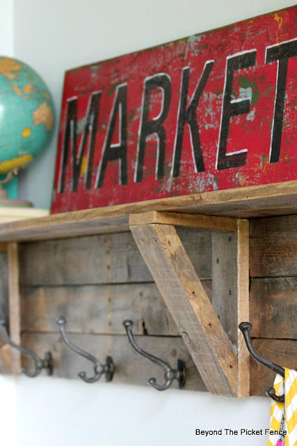 Make a vintage inspired sign with this chippy paint technique