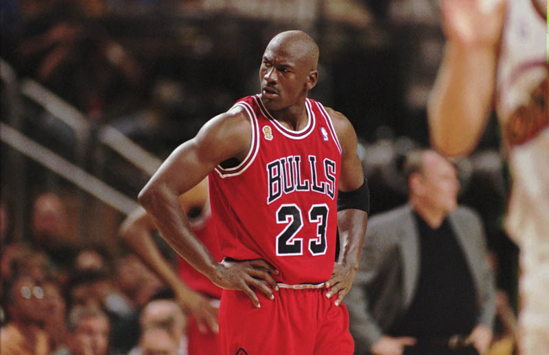 Las camisetas NBA más cotizadas: Michael Jordan vs Larry