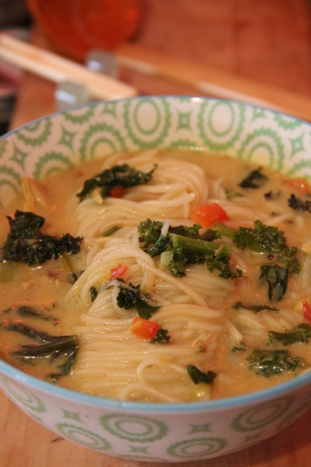 FLOWER POT KITCHEN SUPER FOOD COCONUT AND CHICKEN NOODLE SOUP