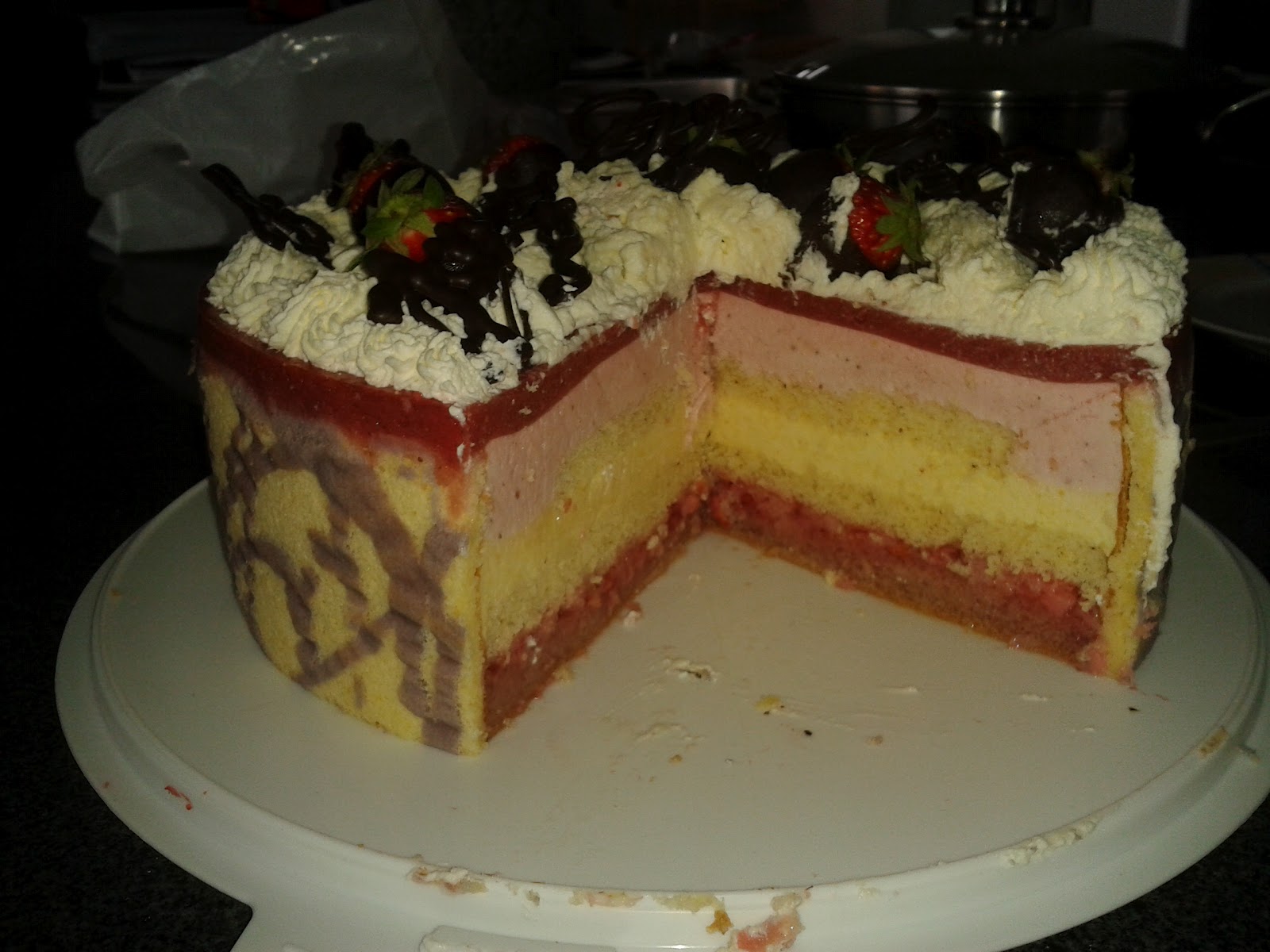 Corinas-Backstube: Erdbeer-Pfirsich-Torte zum Vatertag