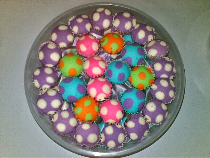 Apam Polka Dot