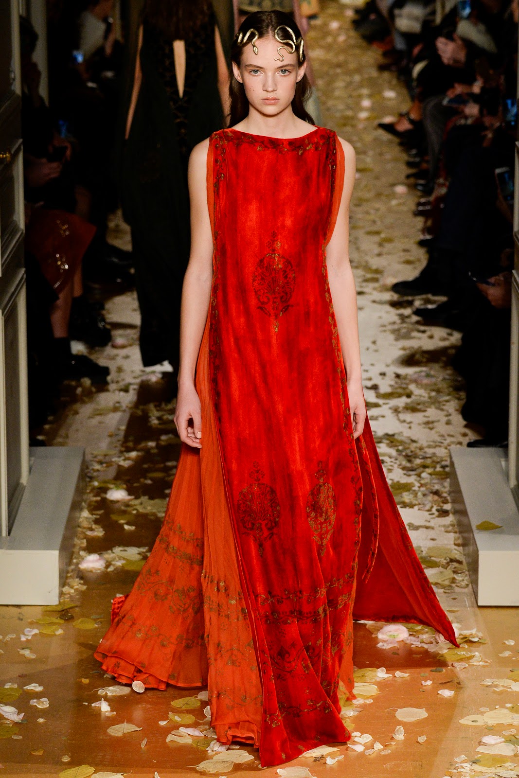 ANDREA JANKE Finest Accessories: Paris Haute Couture | VALENTINO Spring ...