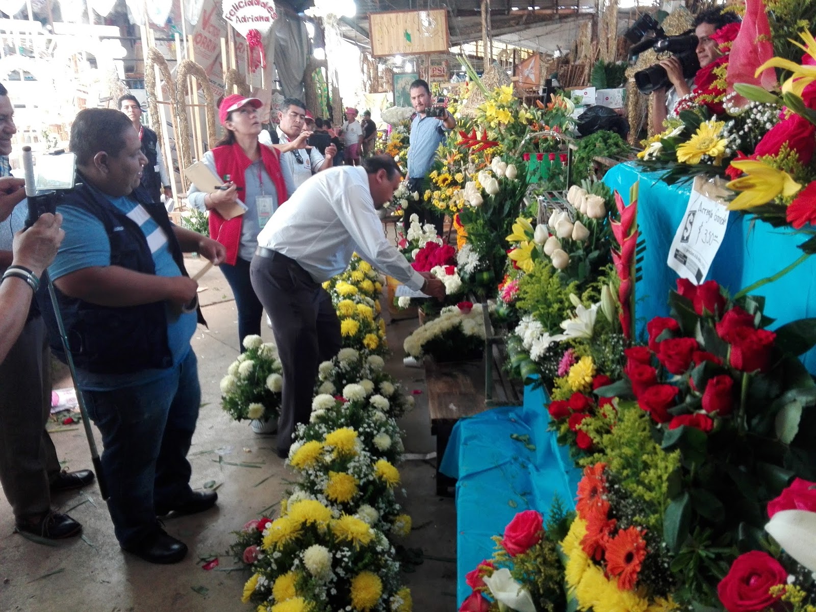 Hasta 200 elevaron precio de las flores en el mercado