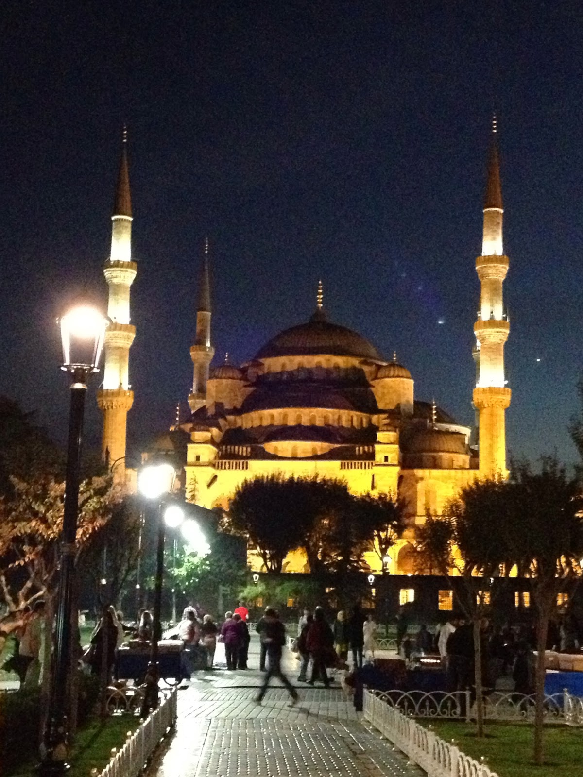 Istanbul - The Blue Mosque at night is really beautiful