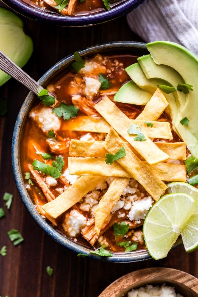 SLOW COOKER CHICKEN TORTILLA SOUP