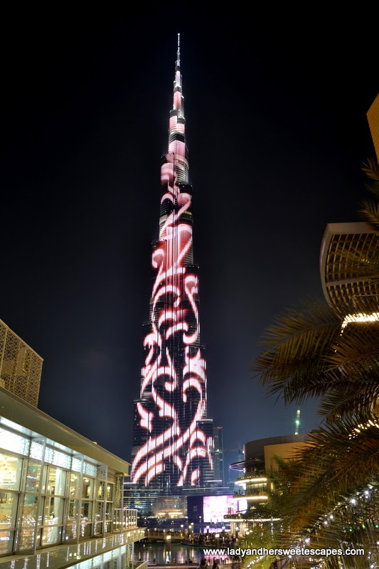 Arabic motif wrapped the world's tallest tower