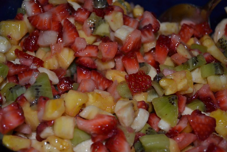 Barefoot by the Sea: Fruit Salad Salsa and Cinnamon Chips!