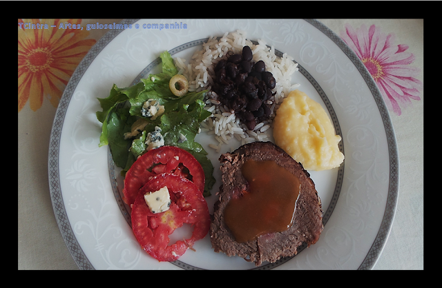 PANELA DE PRESSÃO; RECEITA DE CARNE RECHEADA; ALMOÇO; CORTE DE CARNE