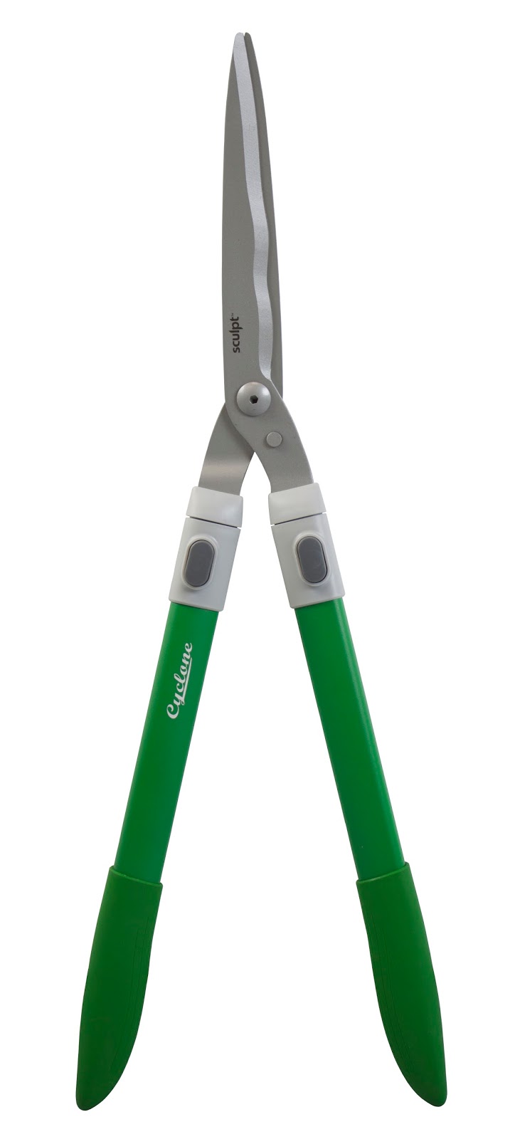 Aggregata Plants & Gardens Garden tool review. The Cyclone 'Sculpt' range of hedge trimmers and