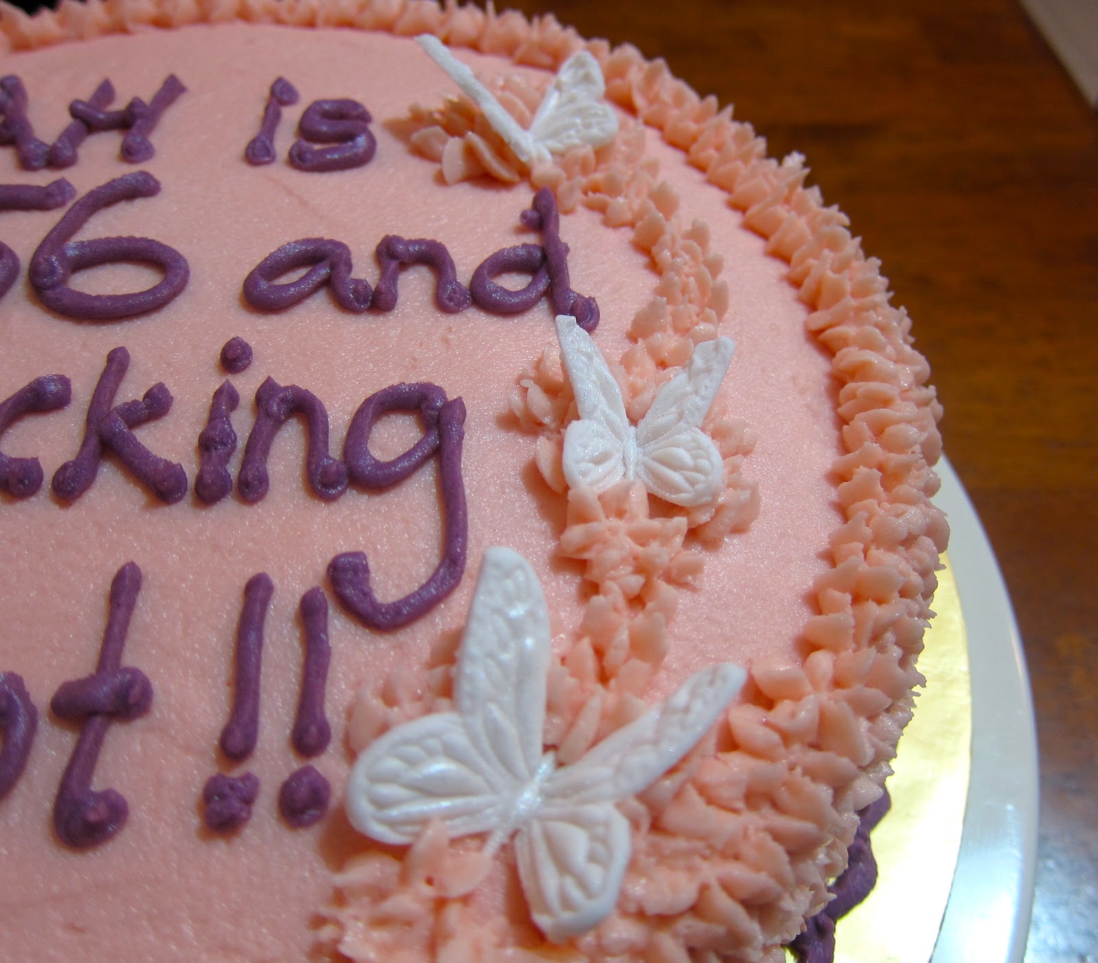 The Cookie Cat bakes from home! Birthday cakes for Moms