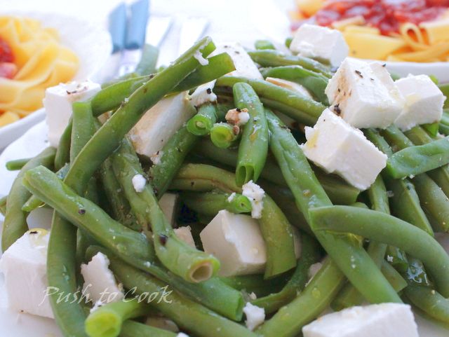 Салат из стручковой фасоли с фетой