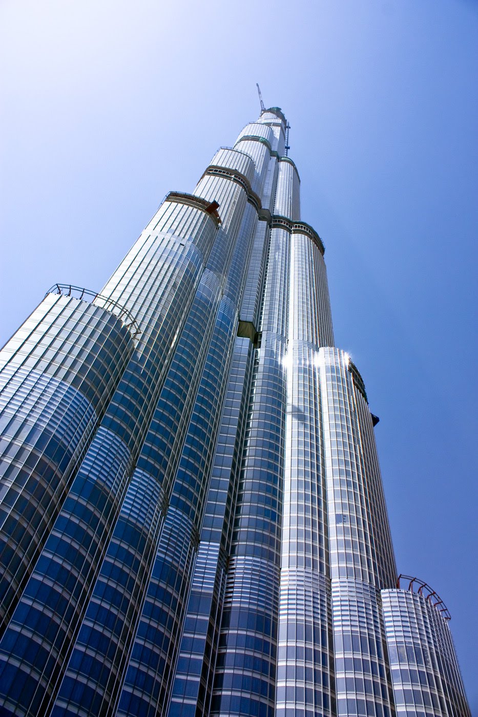 Самые высокие небоскребы в мире этажей. Бурдж Халифа. Небоскрёб Бурдж-Халифа в Дубае. Здание Бурдж Халифа. Бурдж Халифа 2023.