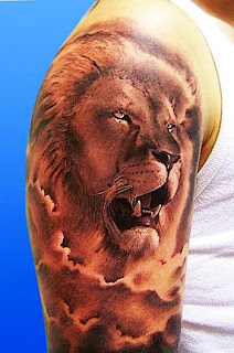 tatuaje cu lipici,