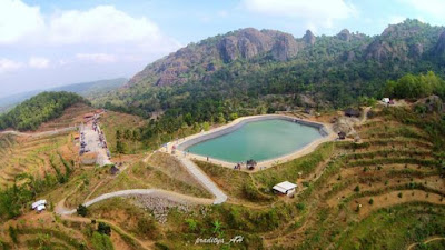 Embung Nglanggeran Indahnya Danau Buatan di Atas Bukit Gunungkidul