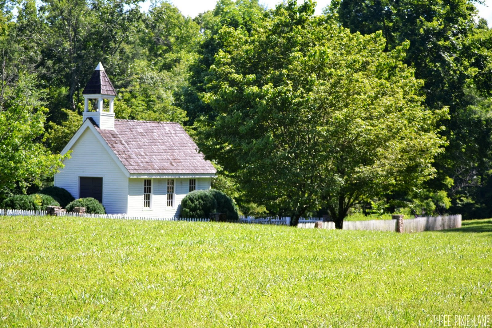 Three Pixie Lane Blackberry Farm (Top Ten Things to Do)