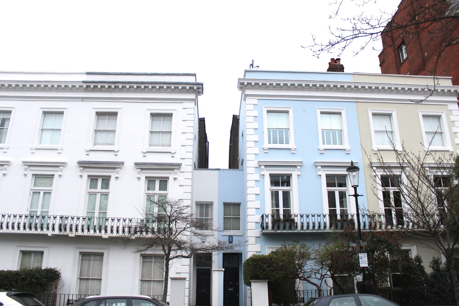 nottinghill london colorful houses