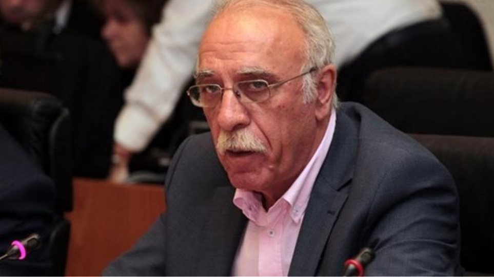Βγαίνω με κάποιον στο Υπουργείο.
