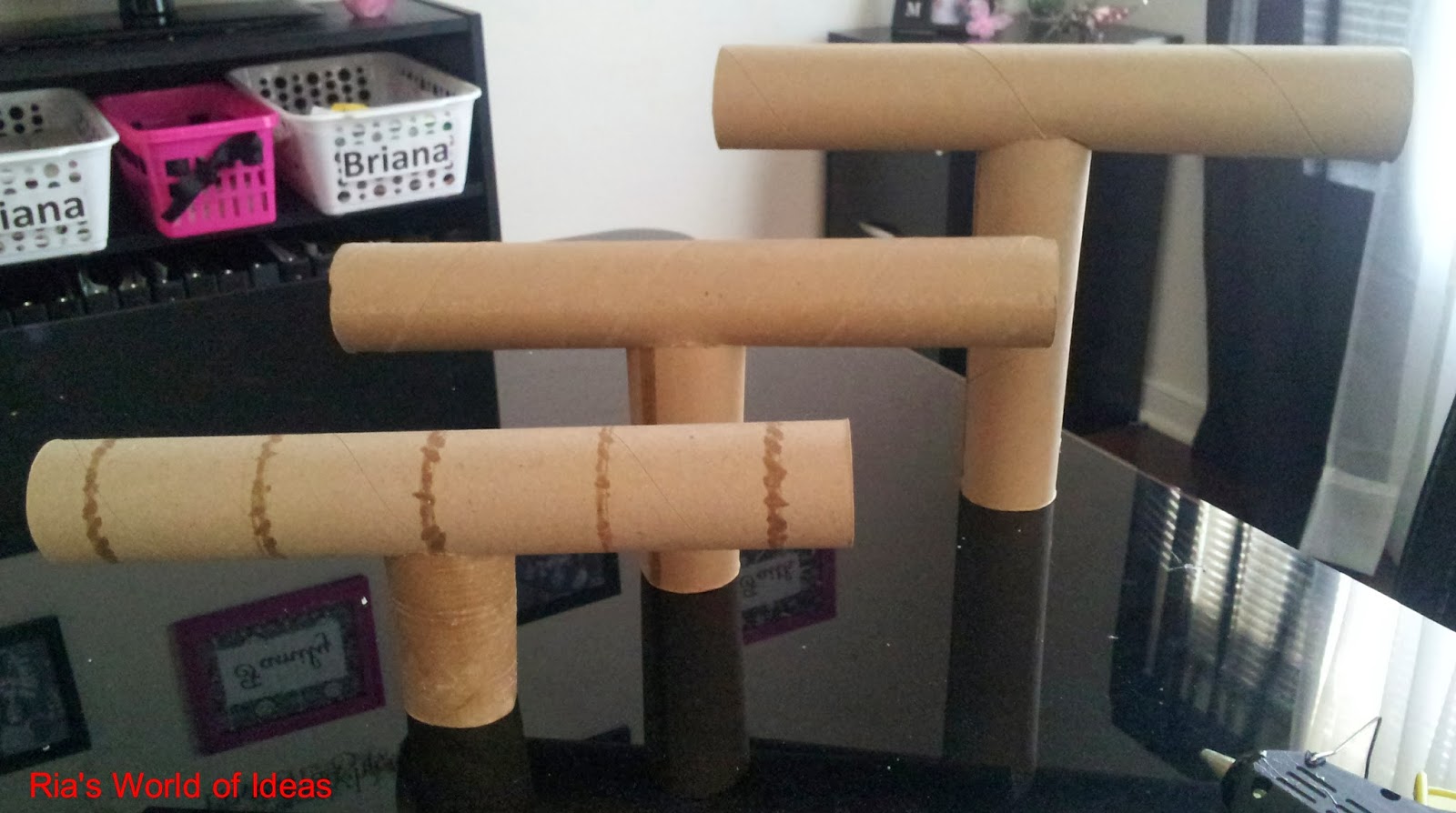 Ria's World of Ideas DIY Paper Towel Roll Jewelry Holder
