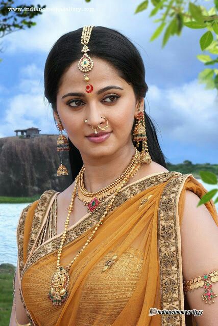 Bahubali Girl Anushka Shetty's Latest Image Gallery: Just For You Fans! ~  Facts N' Frames-Movies | Music | Health | Tech | Travel | Books | Education  | Wallpapers | Videos