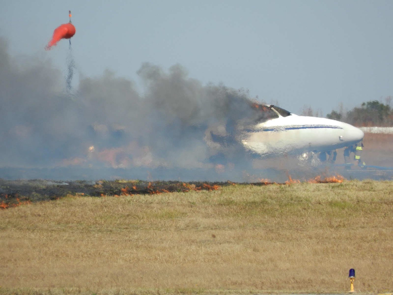 http://2.bp.blogspot.com/-1sHbUbvqdiQ/UKjm894lSZI/AAAAAAAAcsc/0S7XgJaZQ5o/s1600/greenwood-plane-crash-photos-taken-alfred-langley.jpg