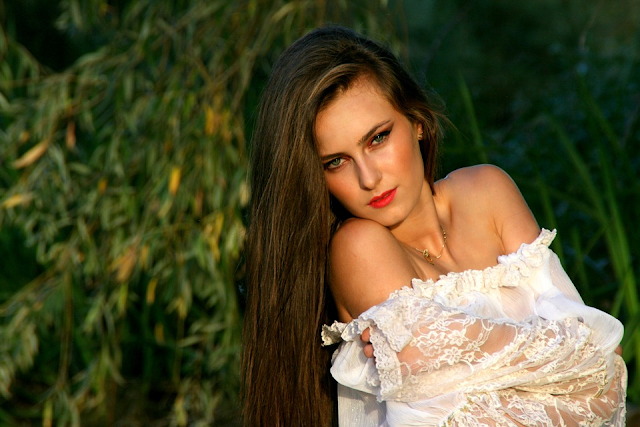girl lipstick