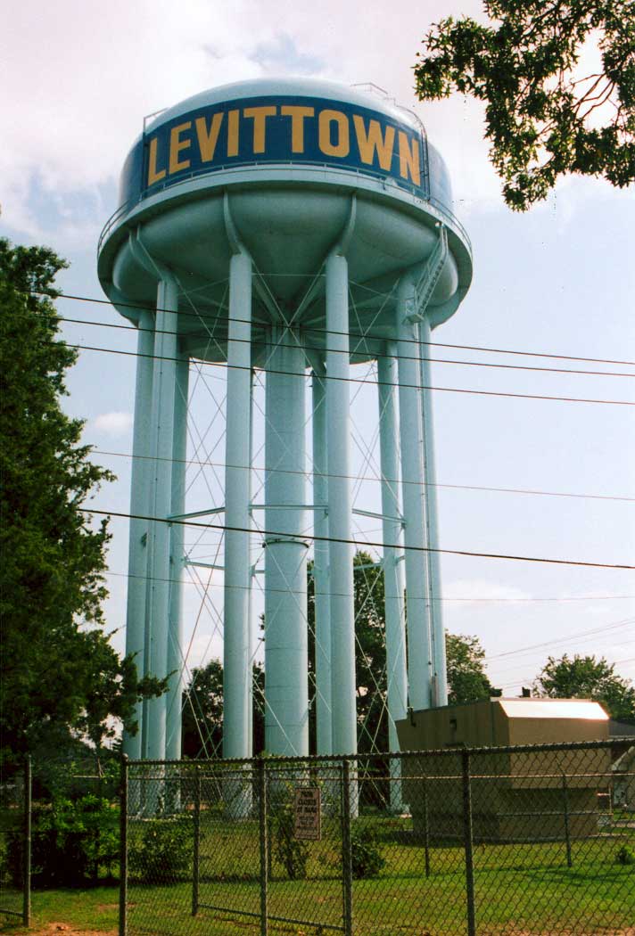 abercrombie kids water tower