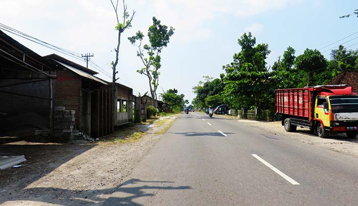 Jalan Raya Solo-Purwodadi