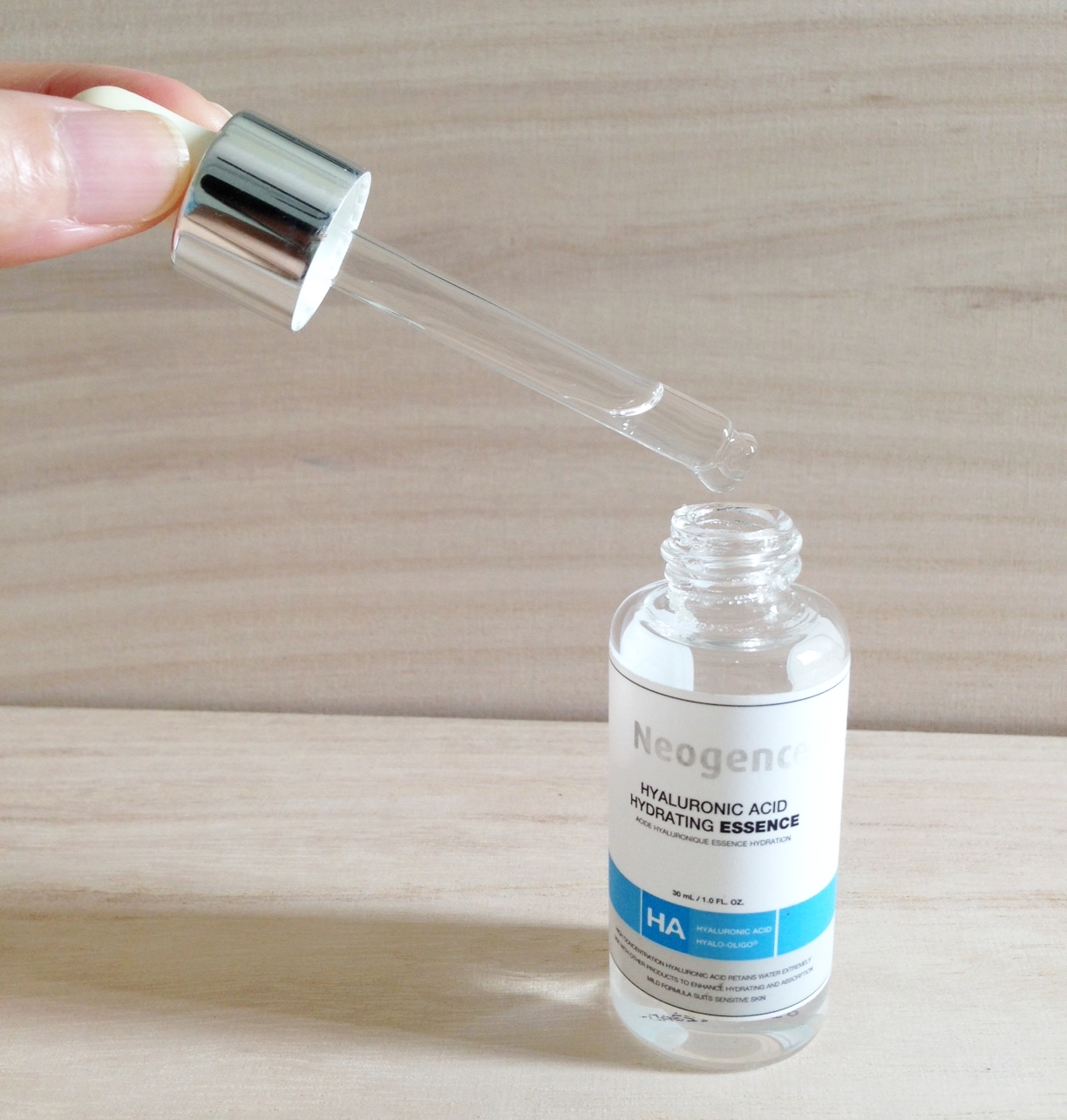 Hello Pretty Girl Neogence Hyaluronic Acid Hydrating Essence Review