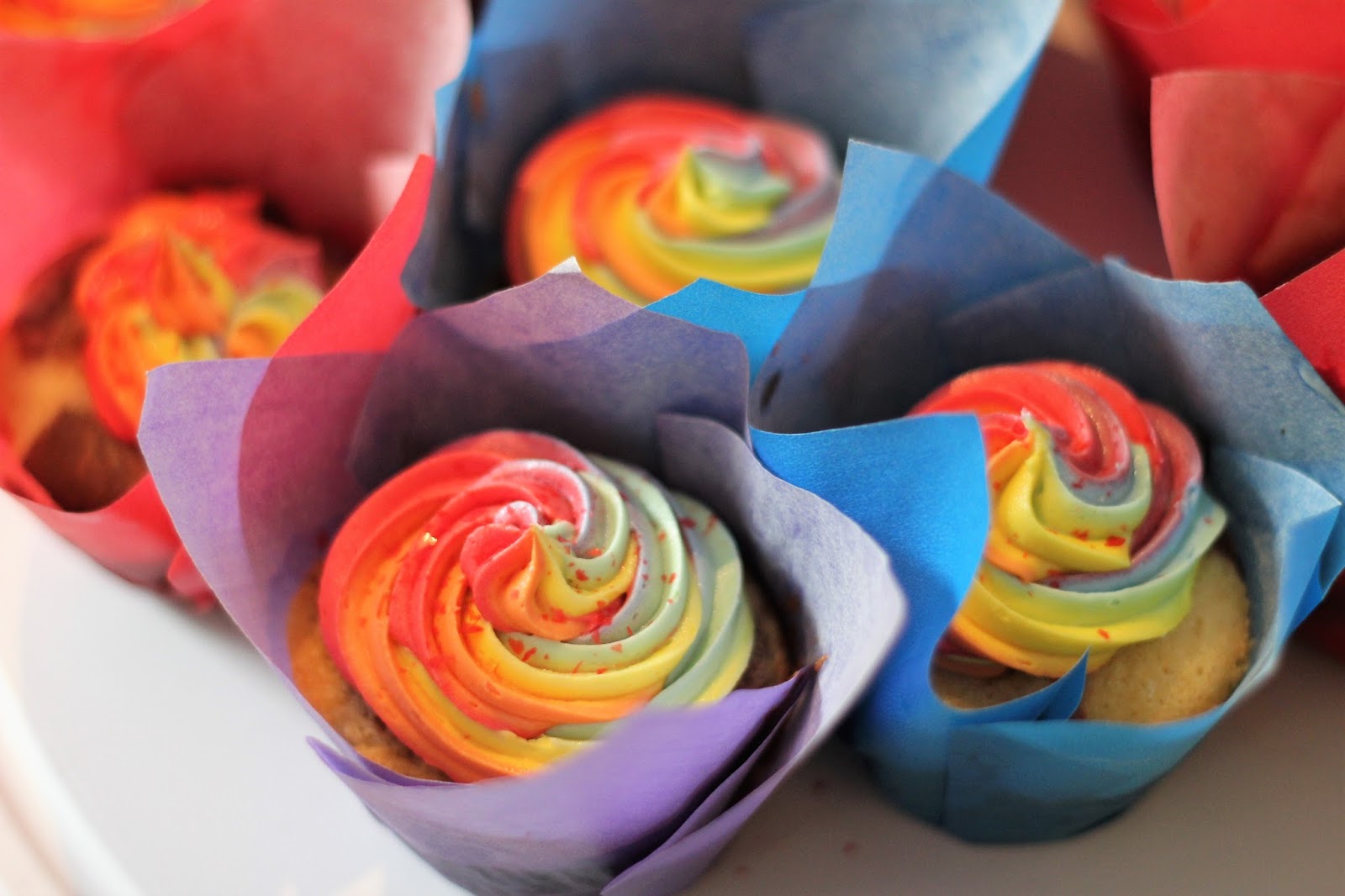 Regenbogen Muffins / Rainbow Cupcakes