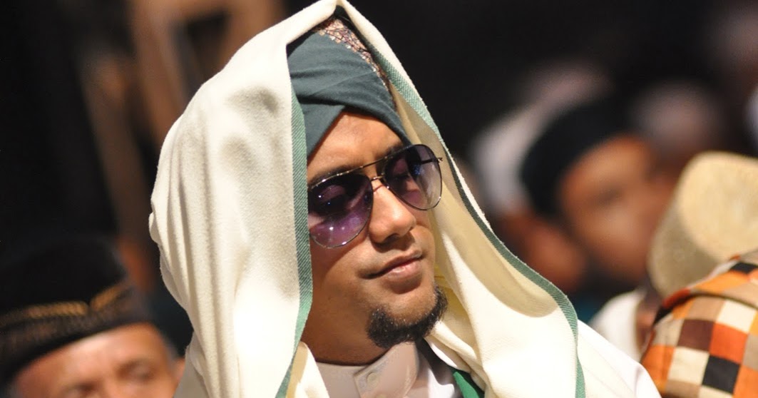 Kumpulan Lirik Teks Sholawat QOSIDAH MAJLIS NURUL MUSTHOFA ~ Demen