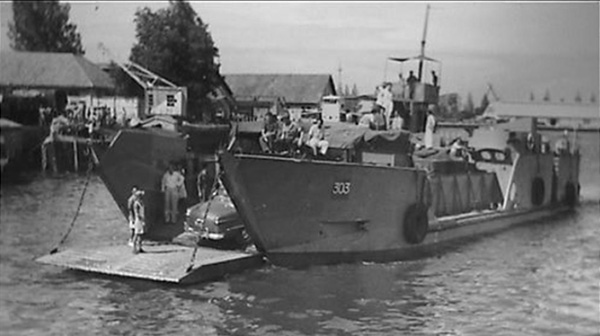 Pada tanggal 25 oktober 1945, pasukan sekutu dari inggris mendarat di pelabuhan tanjung perak, pasuk
