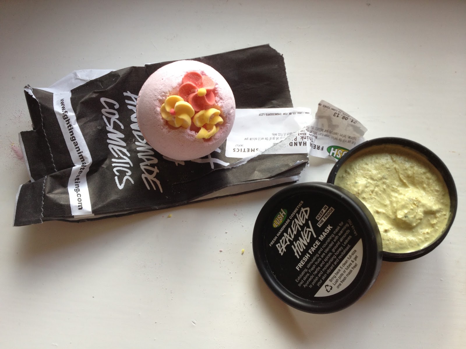 LUSH BRAZENED HONEY FACE MASK & BATH BALLISTIC HKPR