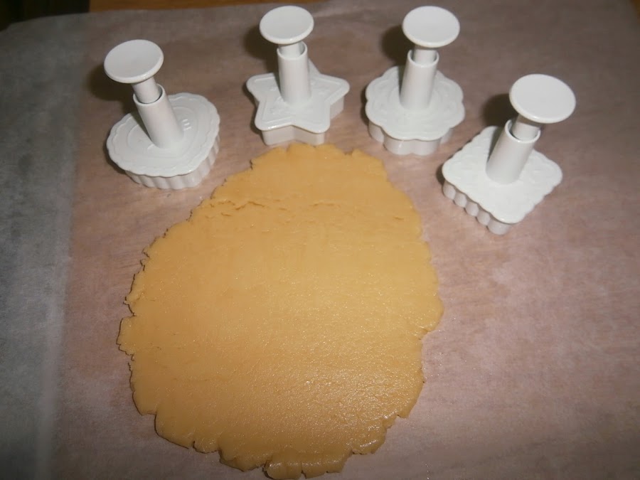 preparación galletas con nata (crema de leche)