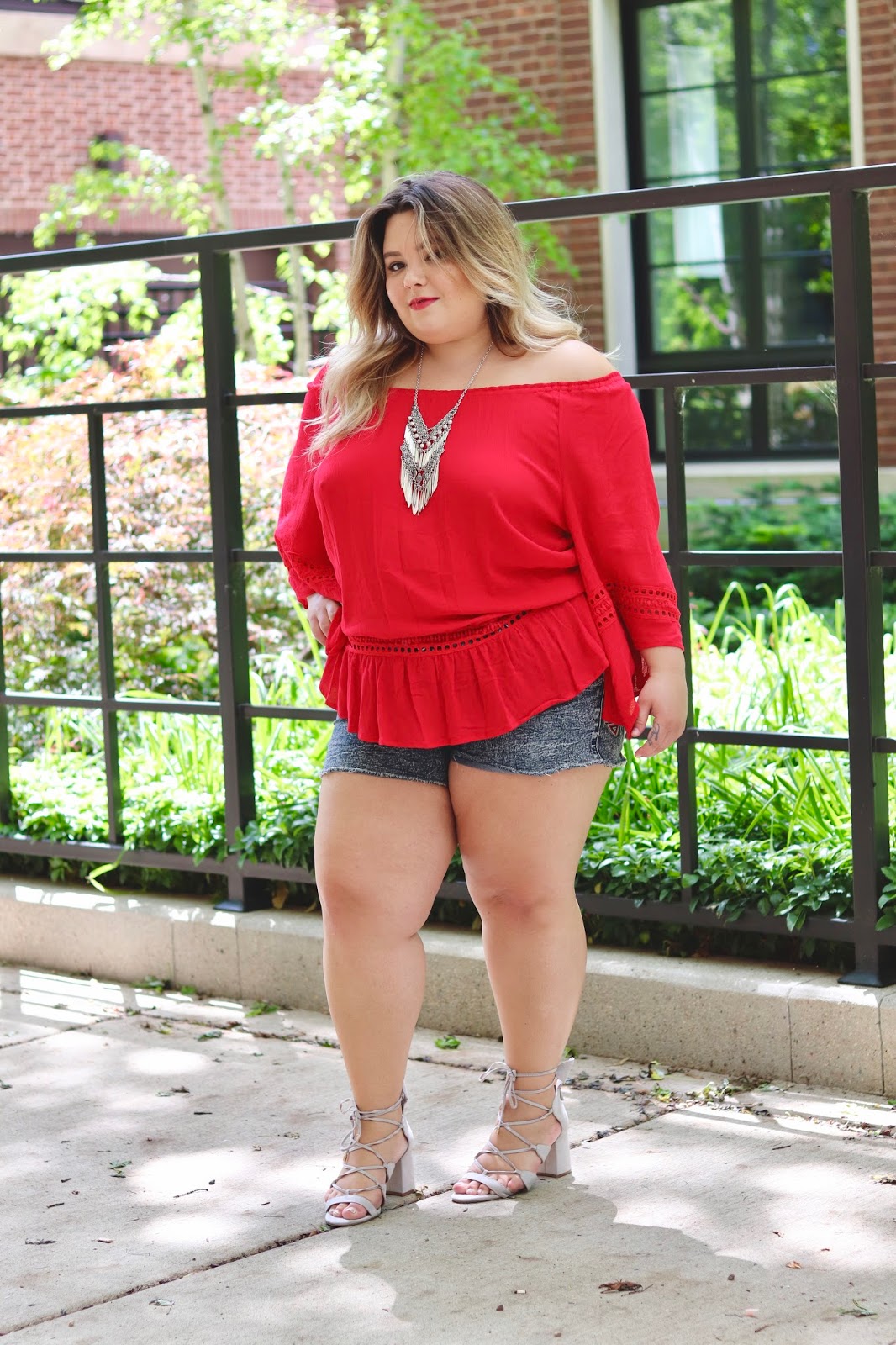 festival fashion inspiration, Chicago, blogger review, natalie craig, natalie in the city, plus size fashion blogger, Chicago blogger, midwest fashion blogger, plus size, affordable plus size fashion, DJ Khaled wild thoughts ft. Rihanna Bryson tiller, Rihanna red top wild thoughts, wild thoughts music video, Rihanna style, plus size fashion, fatshion, curves and confidence, curvy, summer plus size fashion