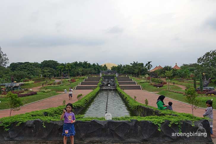 taman legenda keong emas tmii jakarta