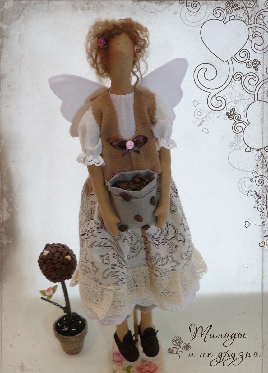 Кофейные ангелы. Кукла Тильда кофейная Фея. Кукла Тильда кофейный ангел. Тильда кофейный ангел мастер класс. Текстильная кофейная кукла ангел.