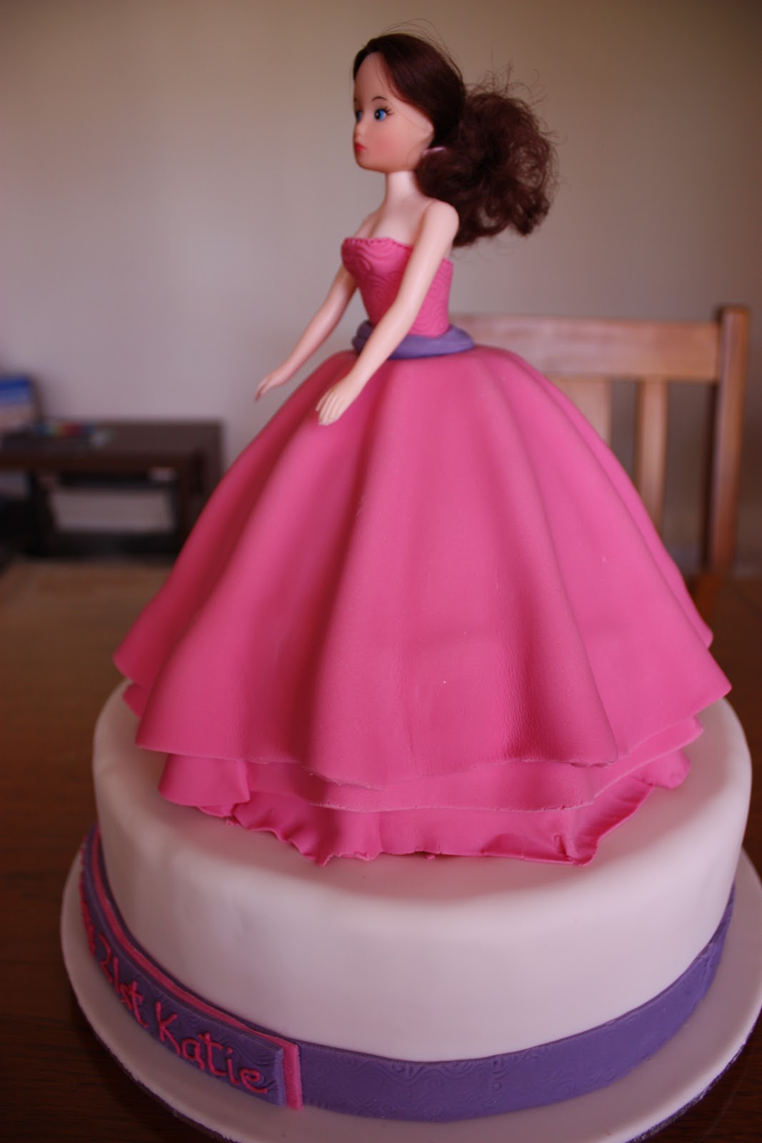 The Flour Bin How to make a Dolly Varden Cake