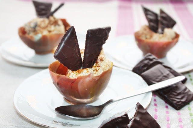 Cupe de ciocolata cu crema tiramisu