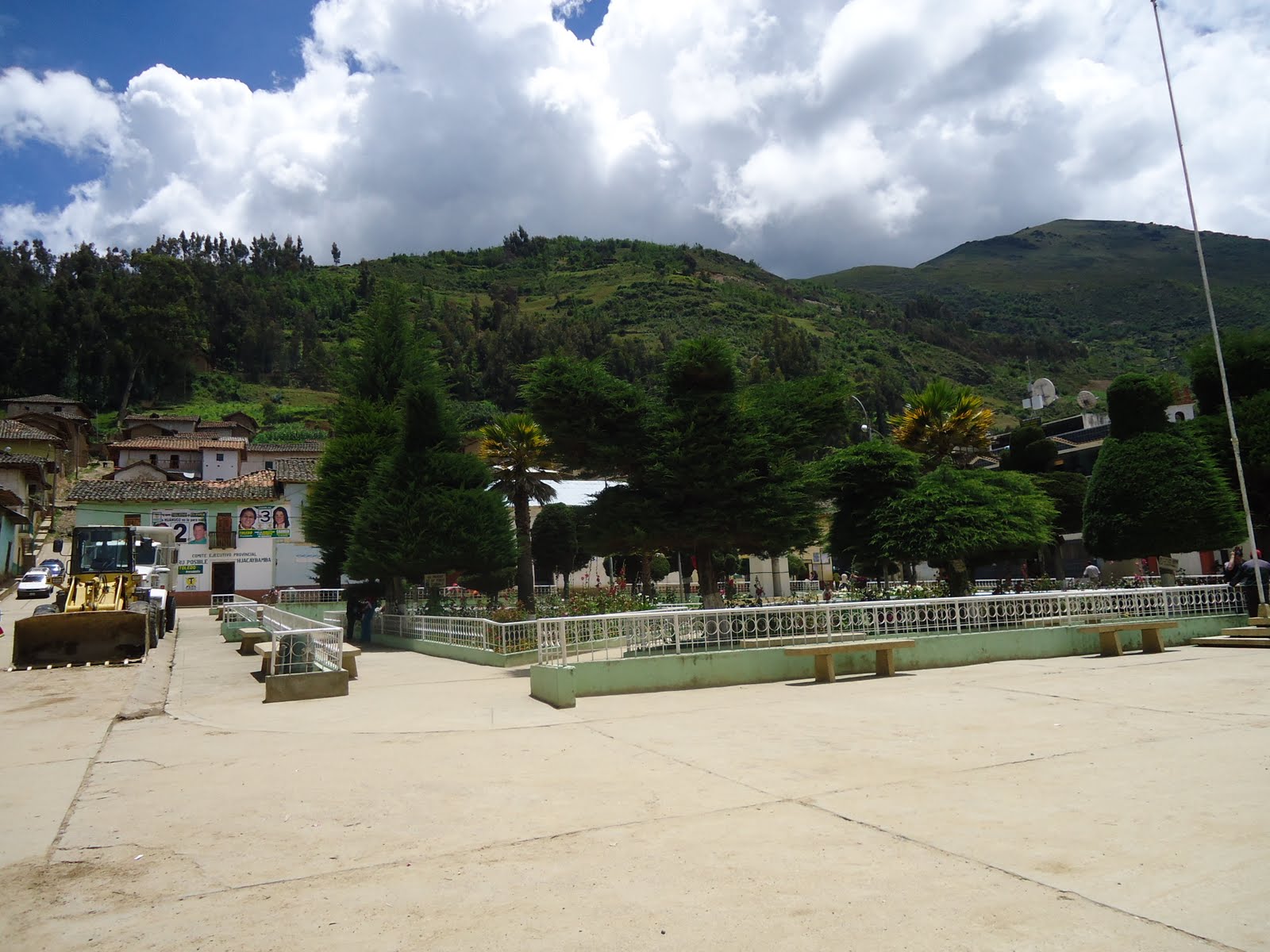 HUÁNUCO FOTOS PLAZA DE ARMAS DE HUACAYBAMBA