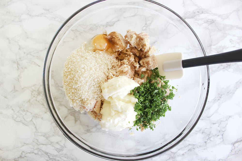 Southern Mom Loves White Albacore Tuna Cakes with Sriracha Lemon Mayo