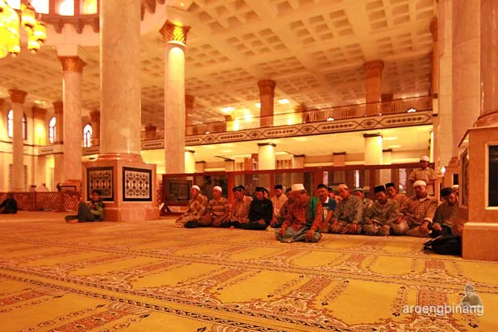 masjid kubah emas depok