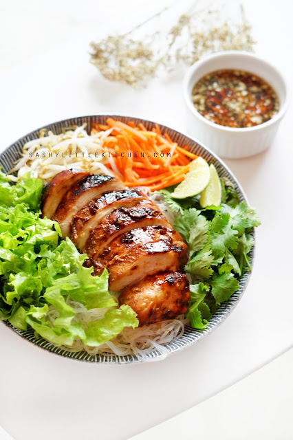 Vietnamese Lemongrass Chicken Salad by Sashy Little Kitchen