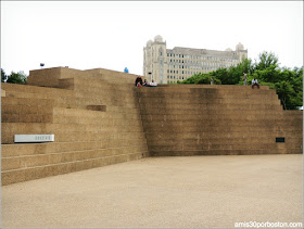 Fort Worth Water Garden: Montaña Fort Worth Water Garden: Montaña
