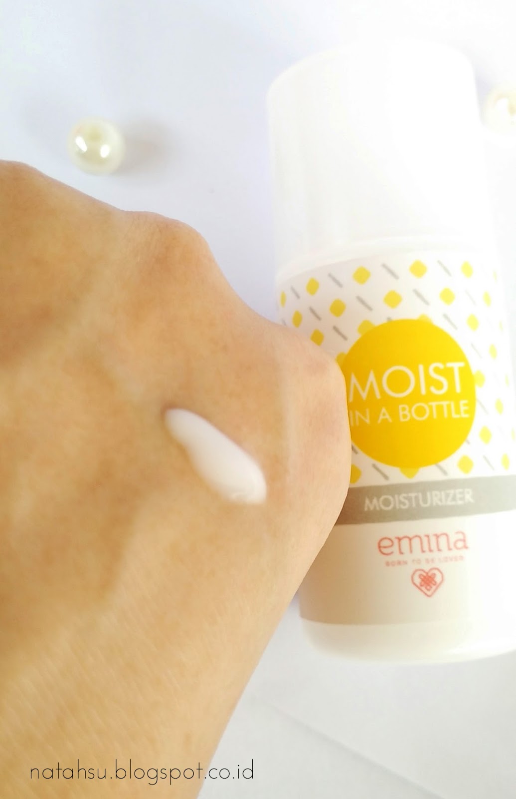[REVIEW] Emina Moist in a Bottle Moisturizer Sprinkle of Rain