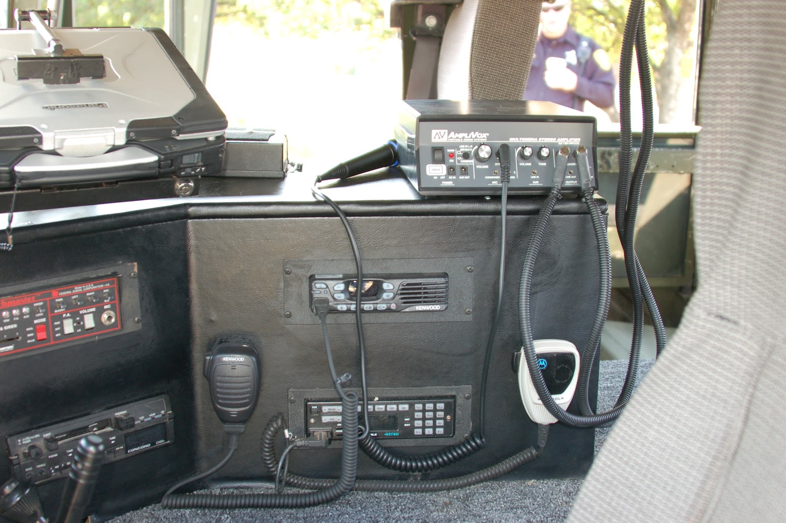 Police Department use Car PA System in Fourth of July Parade - AmpliVox