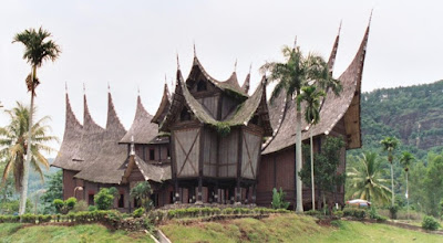 Rumah Adat Sumatera Barat Rumah Gadang