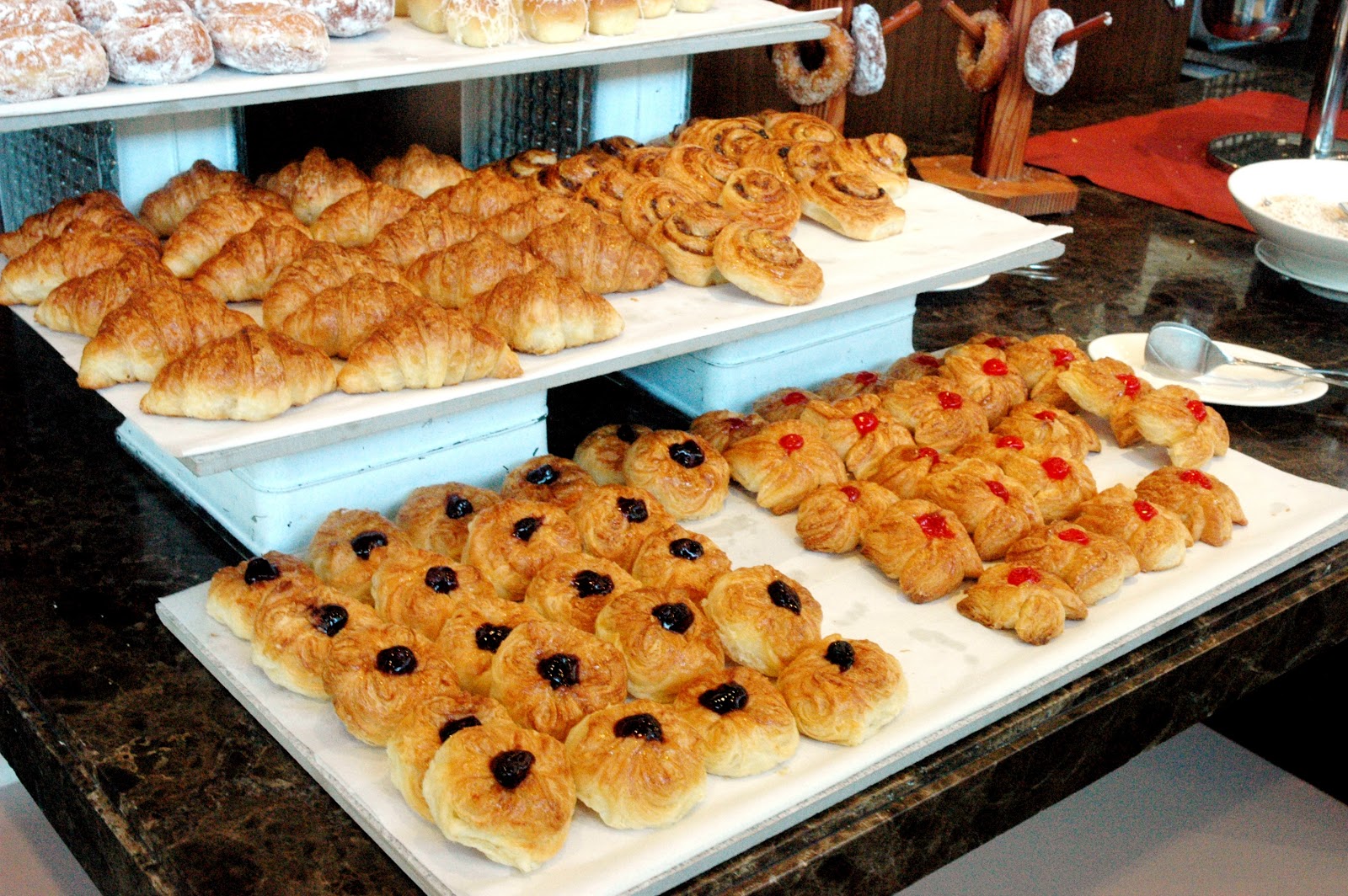 DUDE FOR FOOD Breakfast at F1 Hotel Manila's F All Day Dining