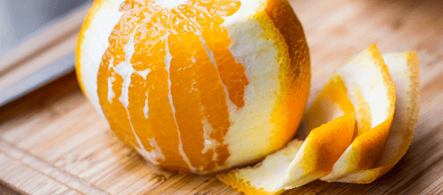cáscara de naranja para blanquear los dientes